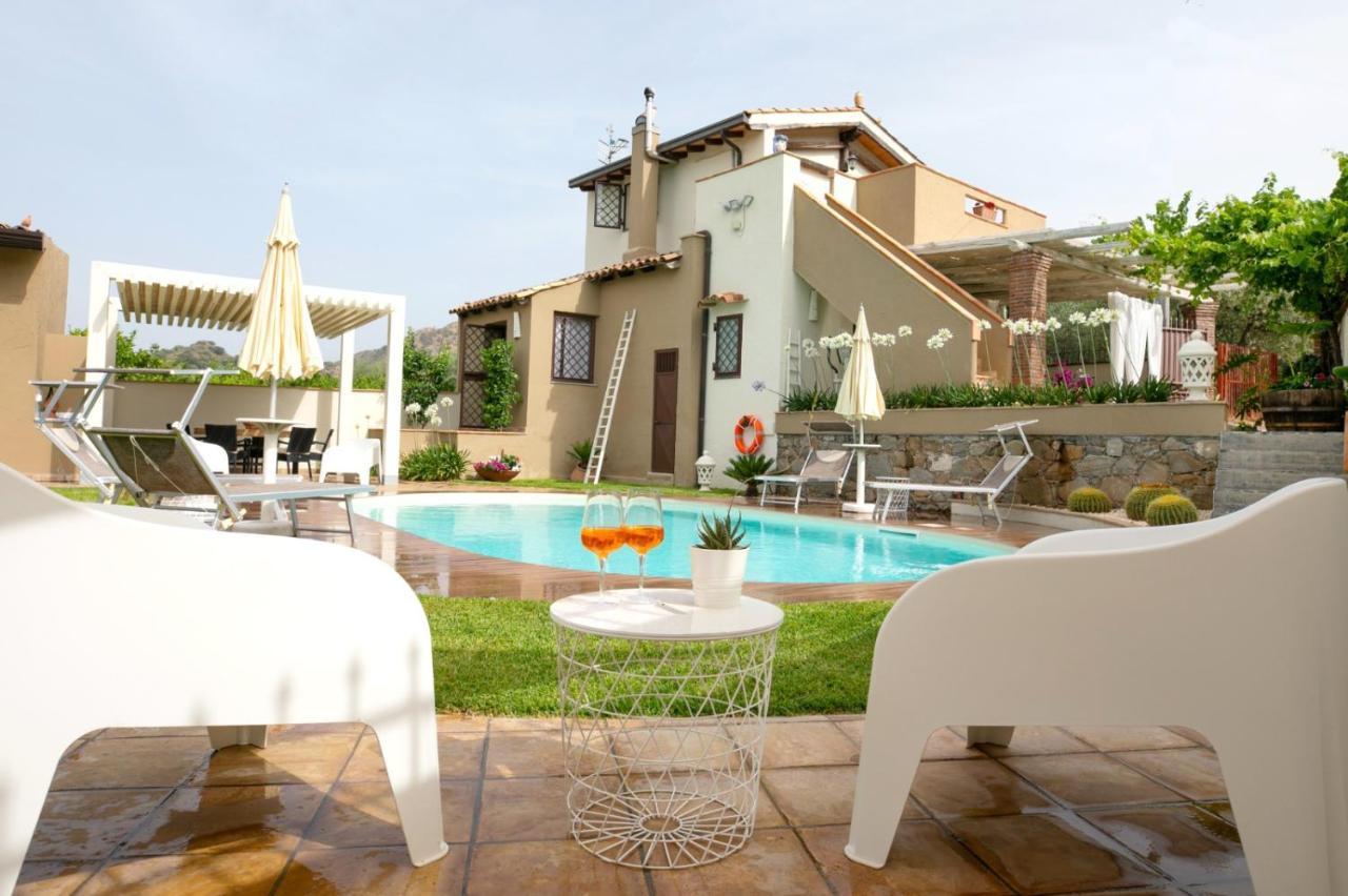Villa Alcantara Di Charme Graniti ภายนอก รูปภาพ