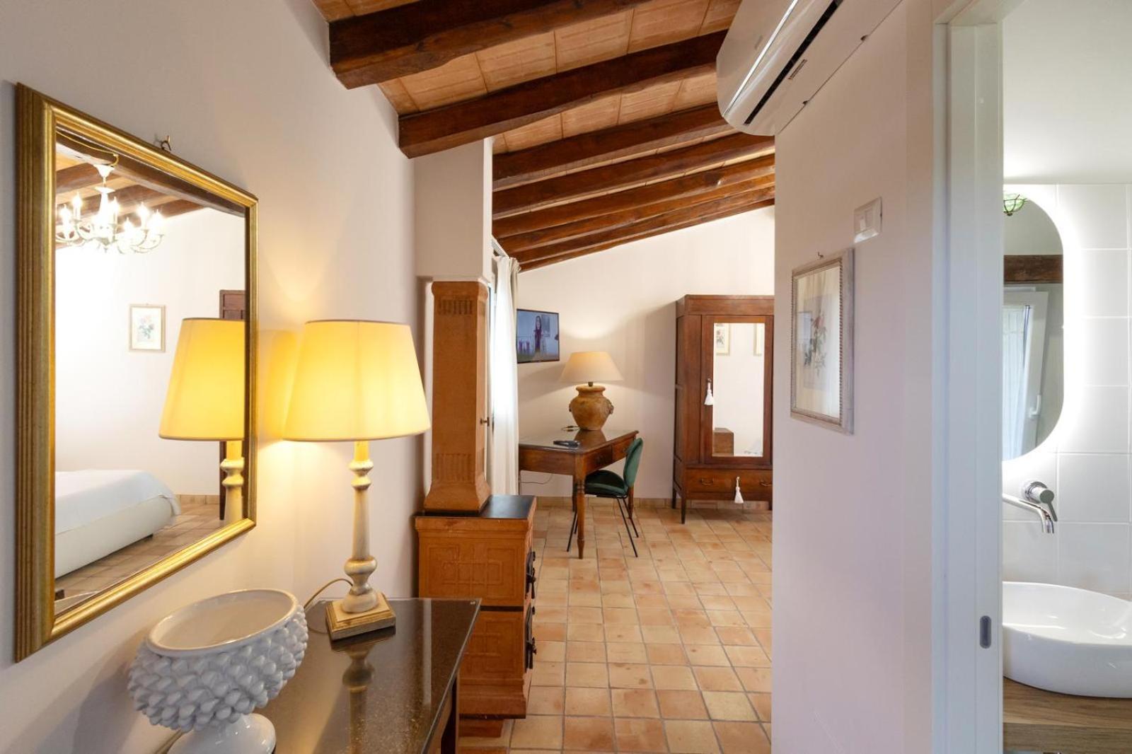Villa Alcantara Di Charme Graniti ภายนอก รูปภาพ